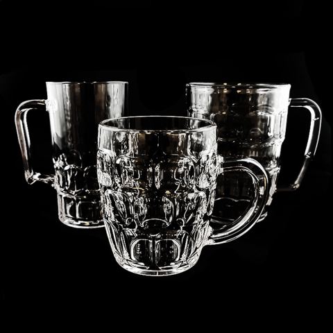 Plastic en kunststof bierpullen