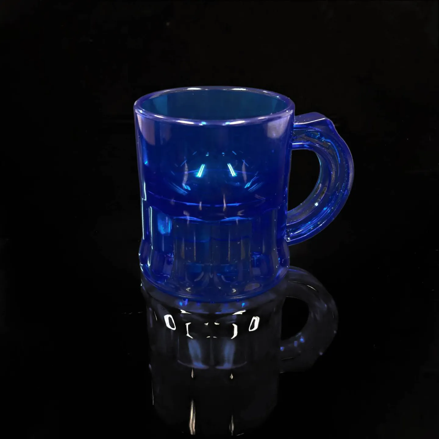 Shotglaasjes fluoriserend blauw 2cl kopen.