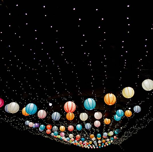 gele lampion sfeer