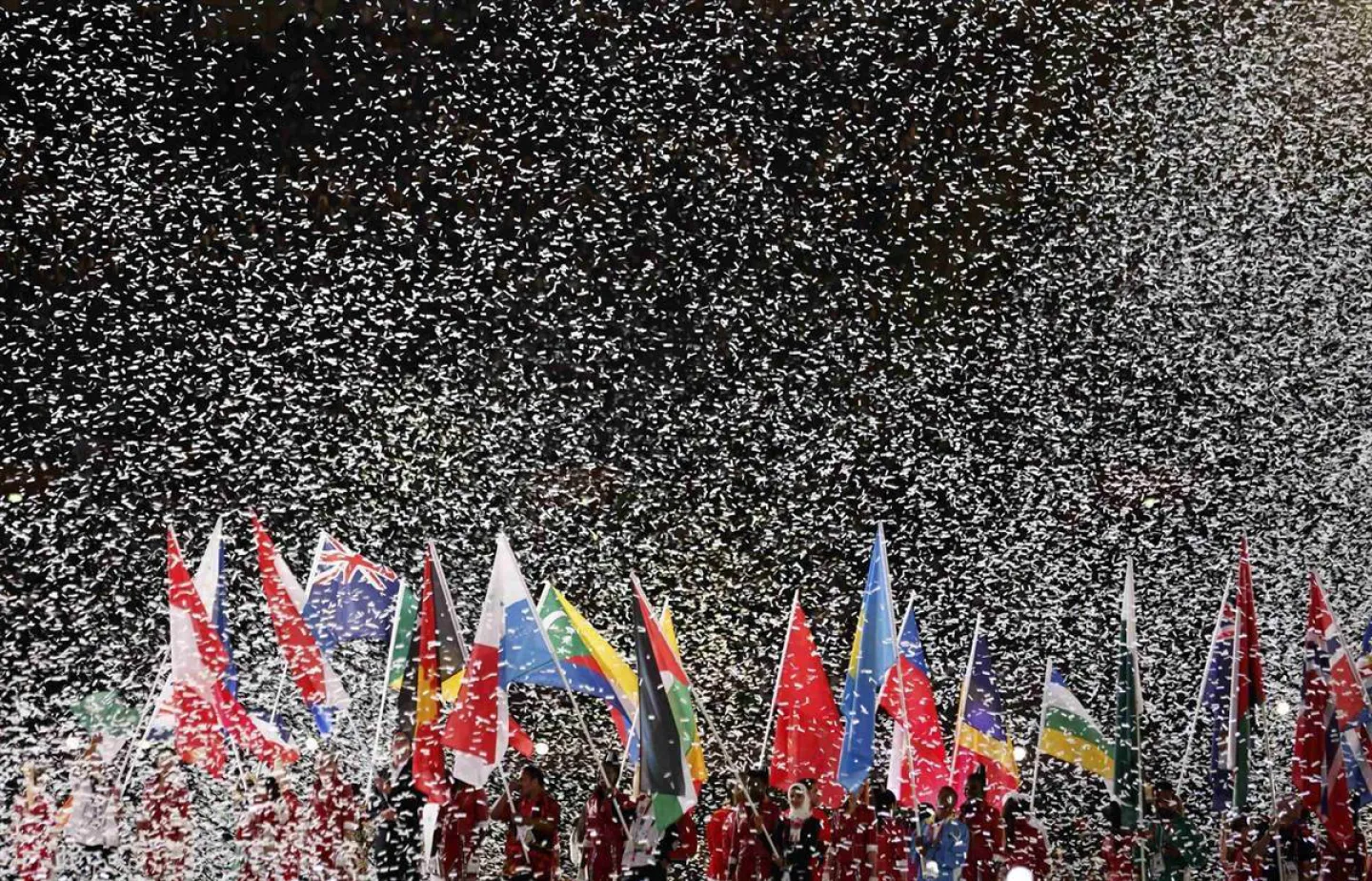 Confetti shooter wit 28cm kopen.