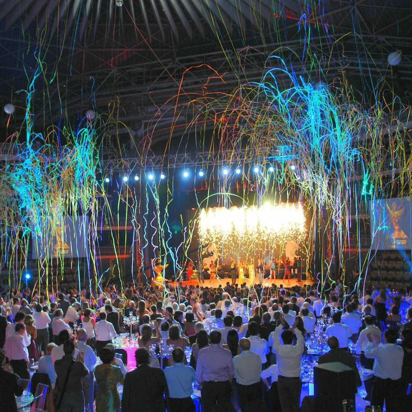 Multicolor streamer kanon handmatig.