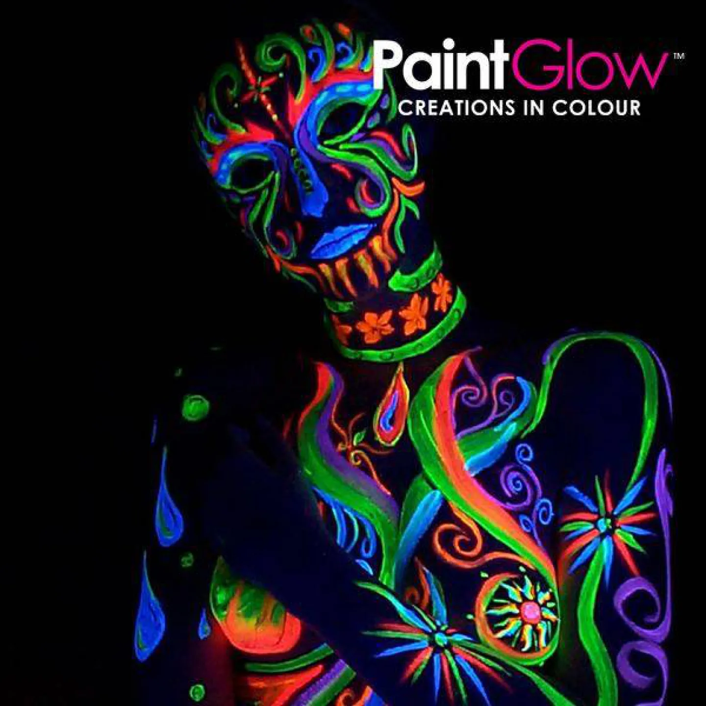 Glow in the dark bodypaint voor fullmoon.