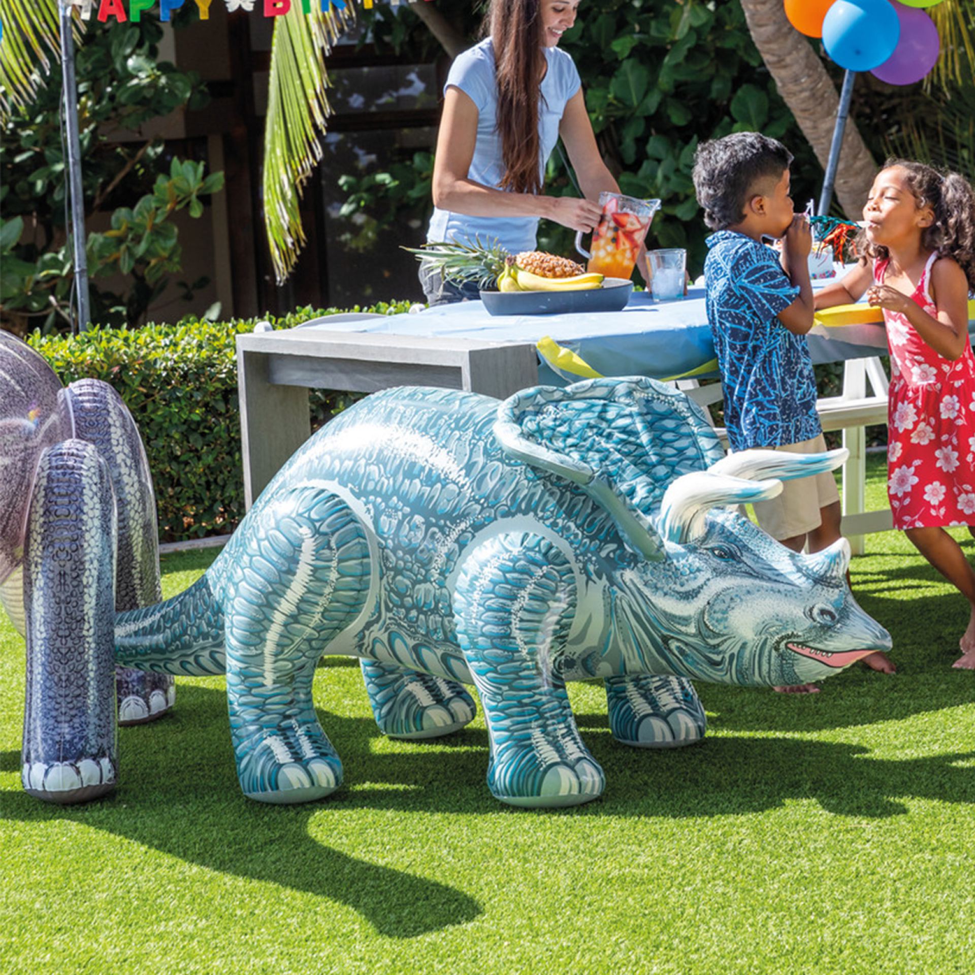 Intex jurassic dino pals triceratops kopen