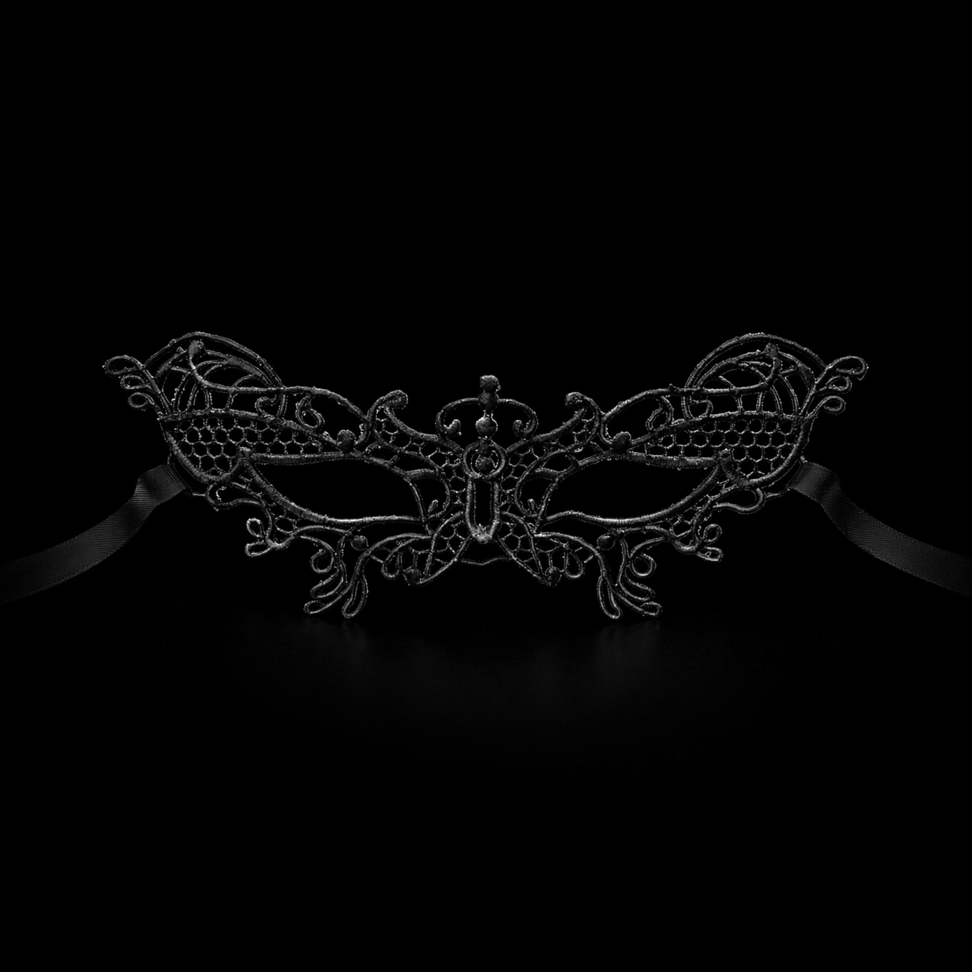 Venetiaans masker vlinder zwart