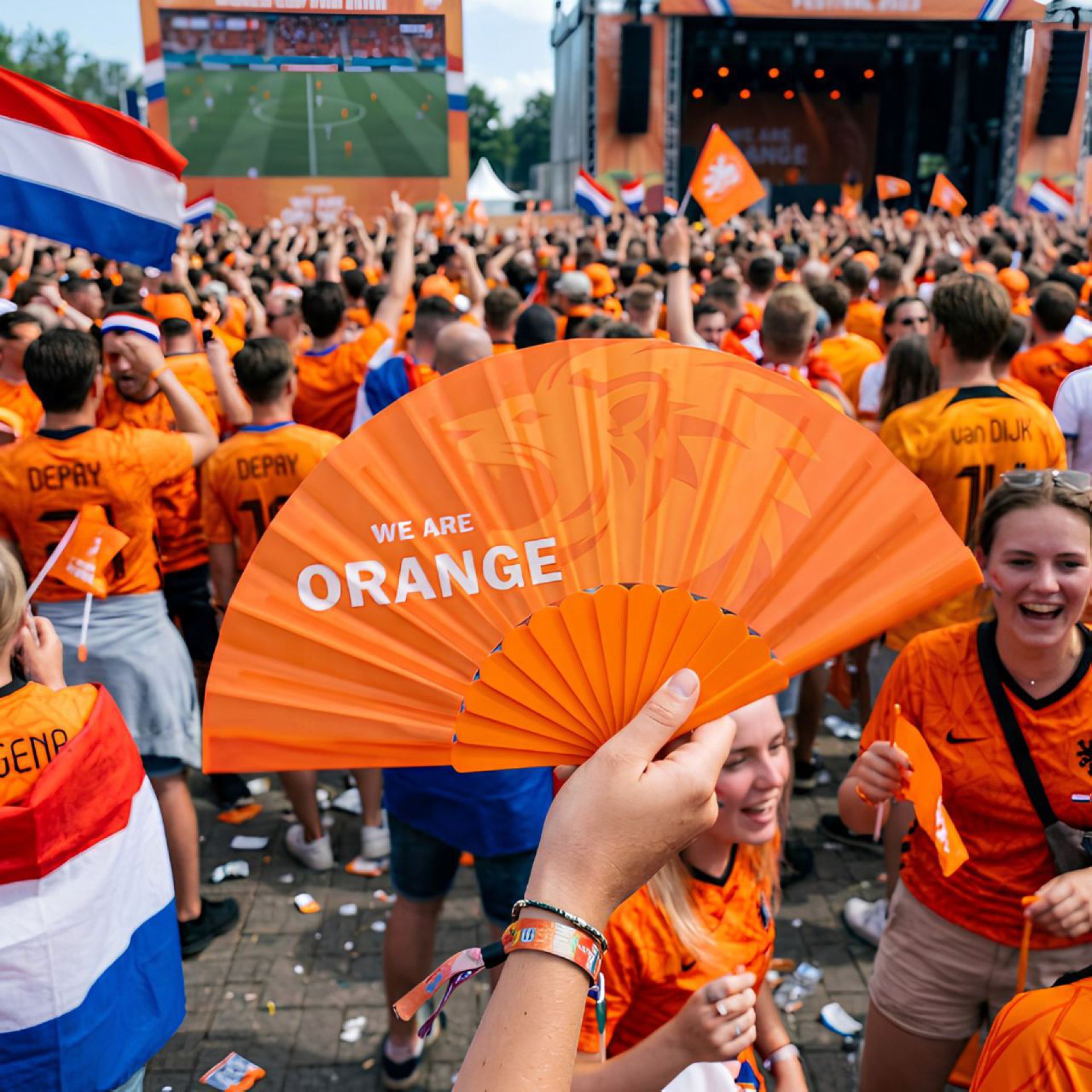 Waaier oranje leeuw in hand