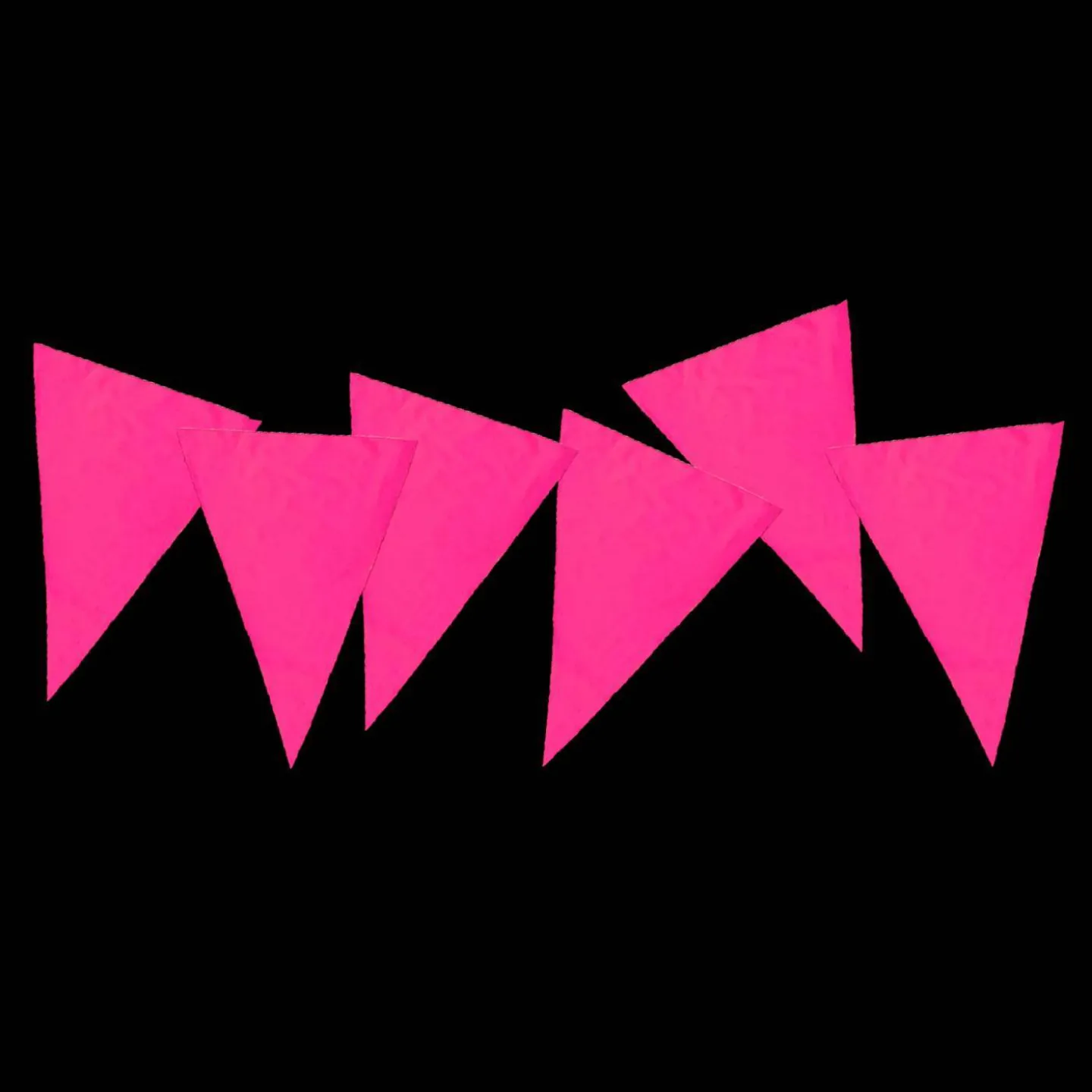 Goedkope roze slingers met vlaggetjes.